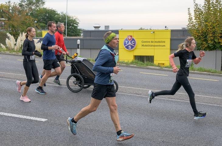 Der TCS hat sich für die 90. Ausgabe die Laufschuhe übergestreift