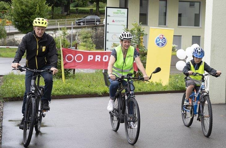 Auf das Velo!